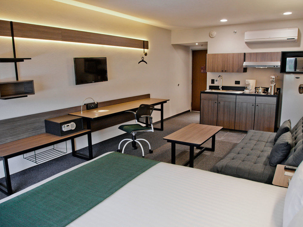 City Suites Puebla Finsa מראה חיצוני תמונה
